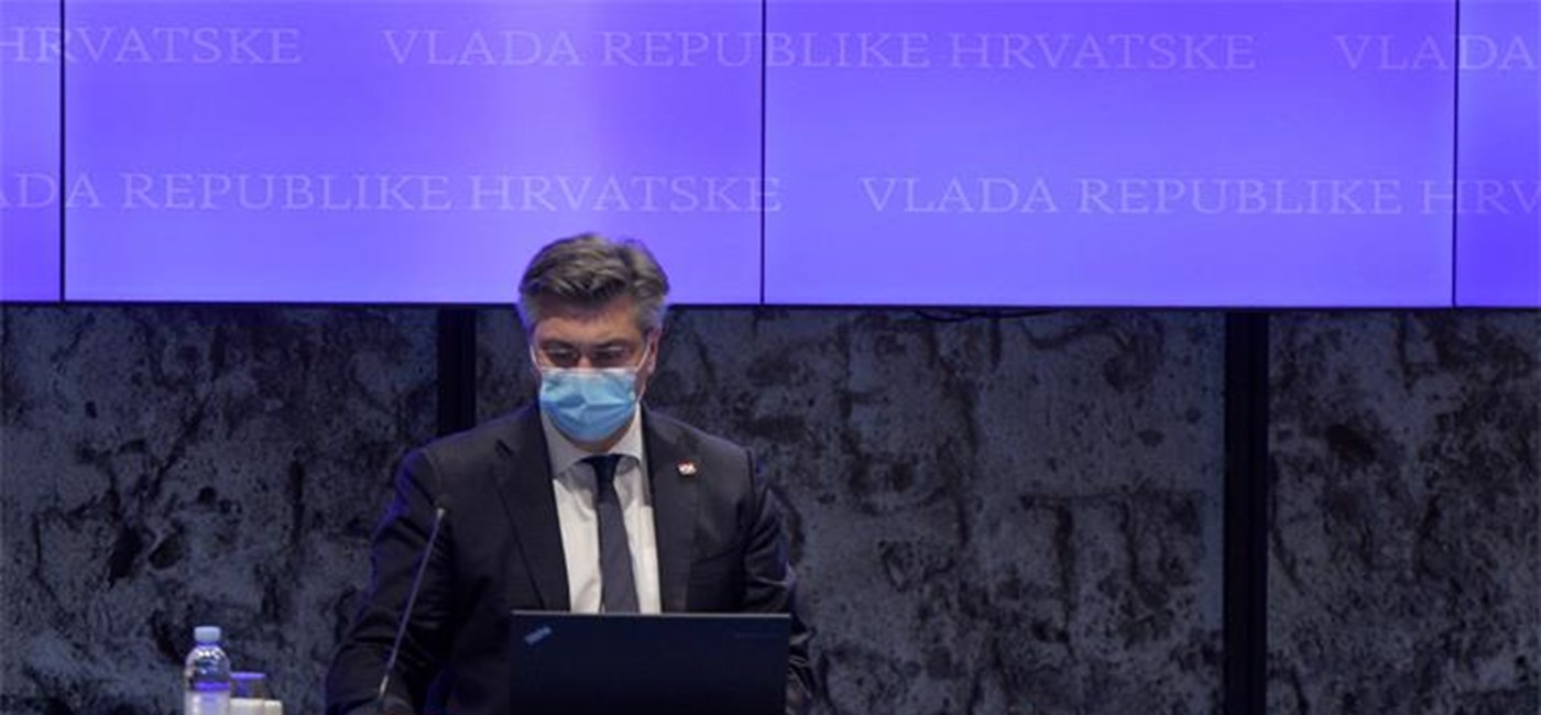 EC confirms expected two-digit growth